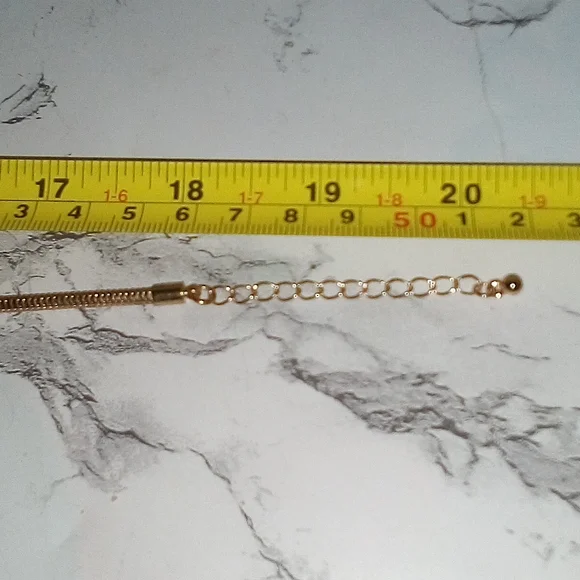 Beautiful Vintage Gold Tone Statement Necklace with Tassel - Picture 5 of 11